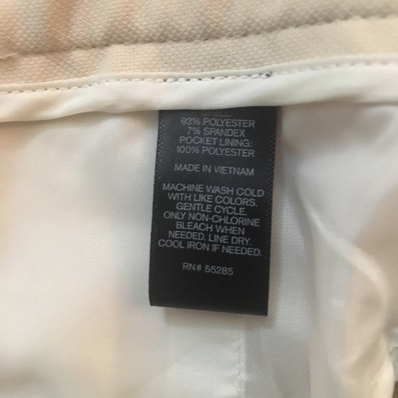 Super cute cream shorts - Picture 5 of 5